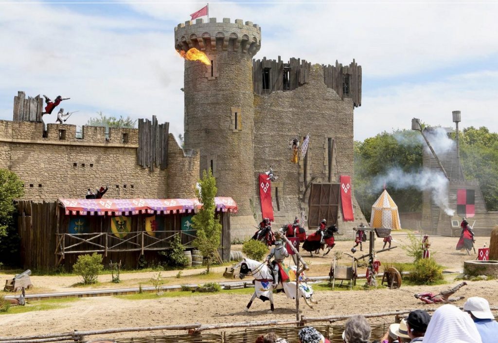 spectacle puy du fou secret de la lance