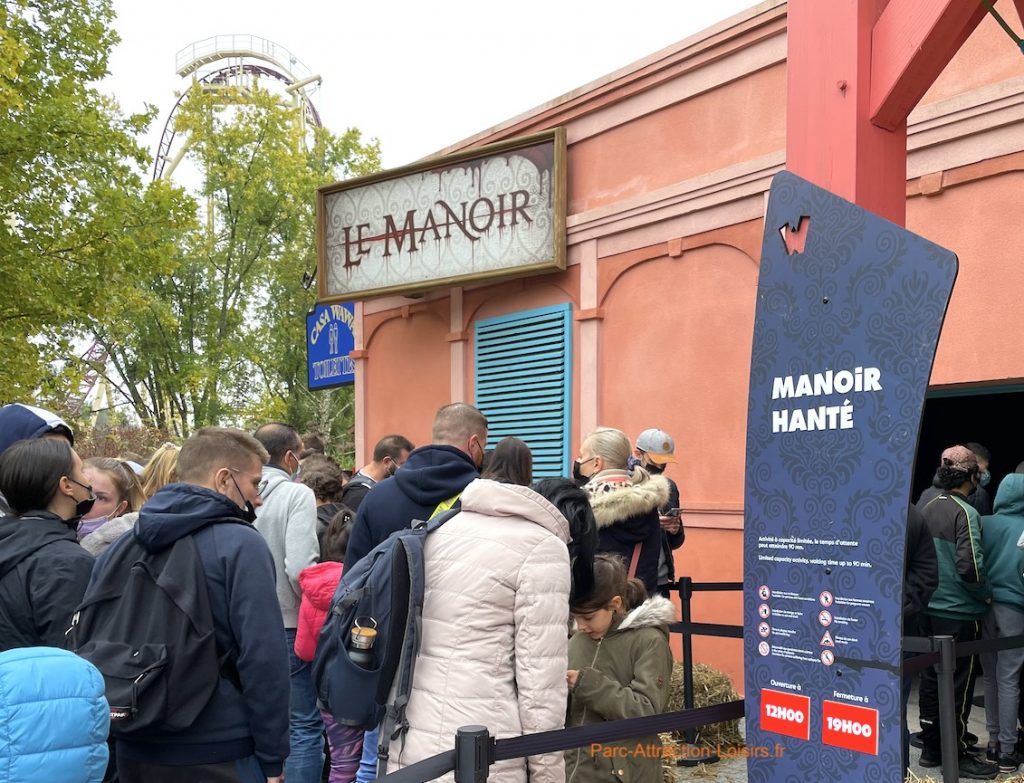 le manoir, la maison hantee de Walibi Rhone Alpes