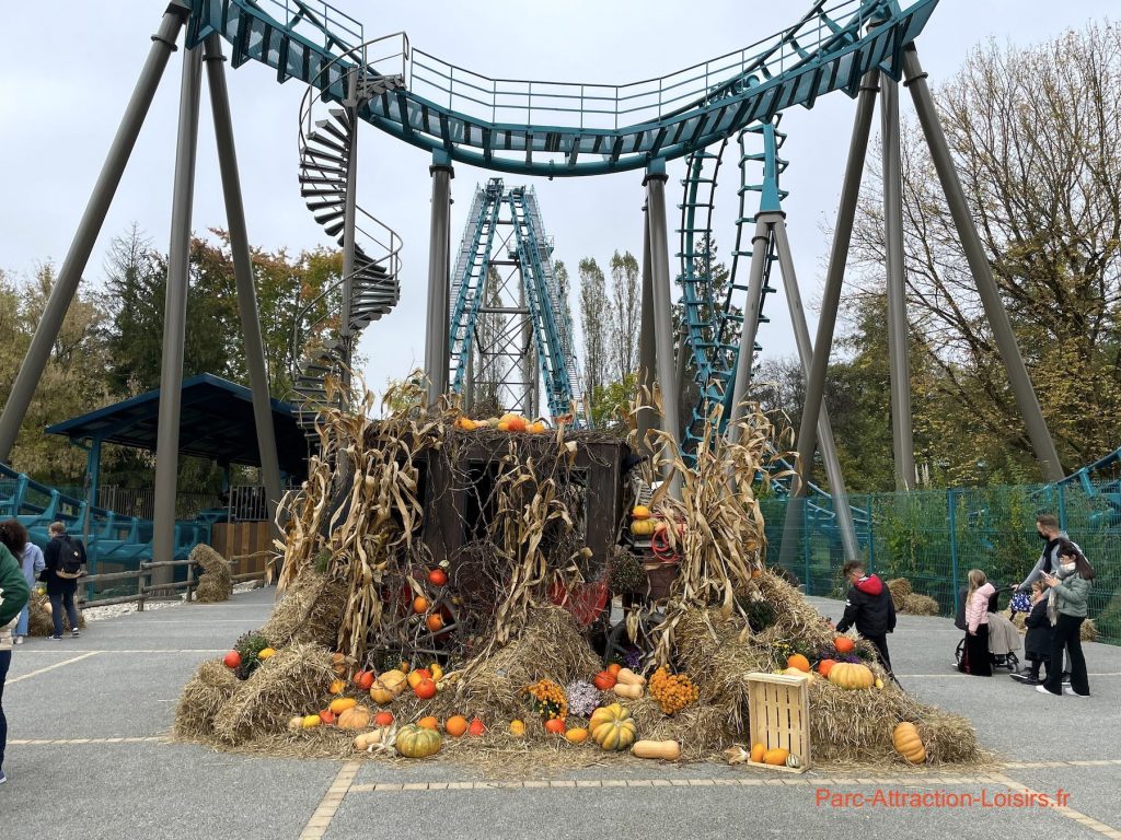 decor halloween à Walibi Rhone-Alpesgrand huit generator walibi rhone alpes avec decoration Halloween en isere