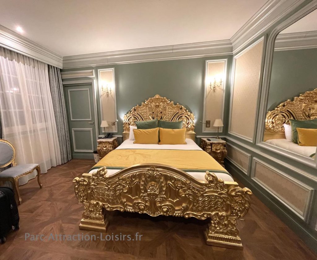 photo chambre à l'hôtel Le Grand Siècle au Puy du fou 