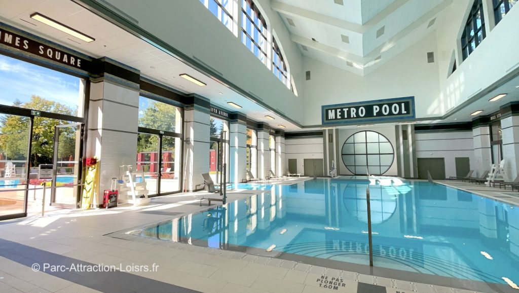 photo piscine hotel new-york art of marvel à disneyland paris