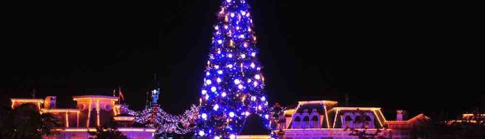 décoration sapin noel Disney à disneyland Paris