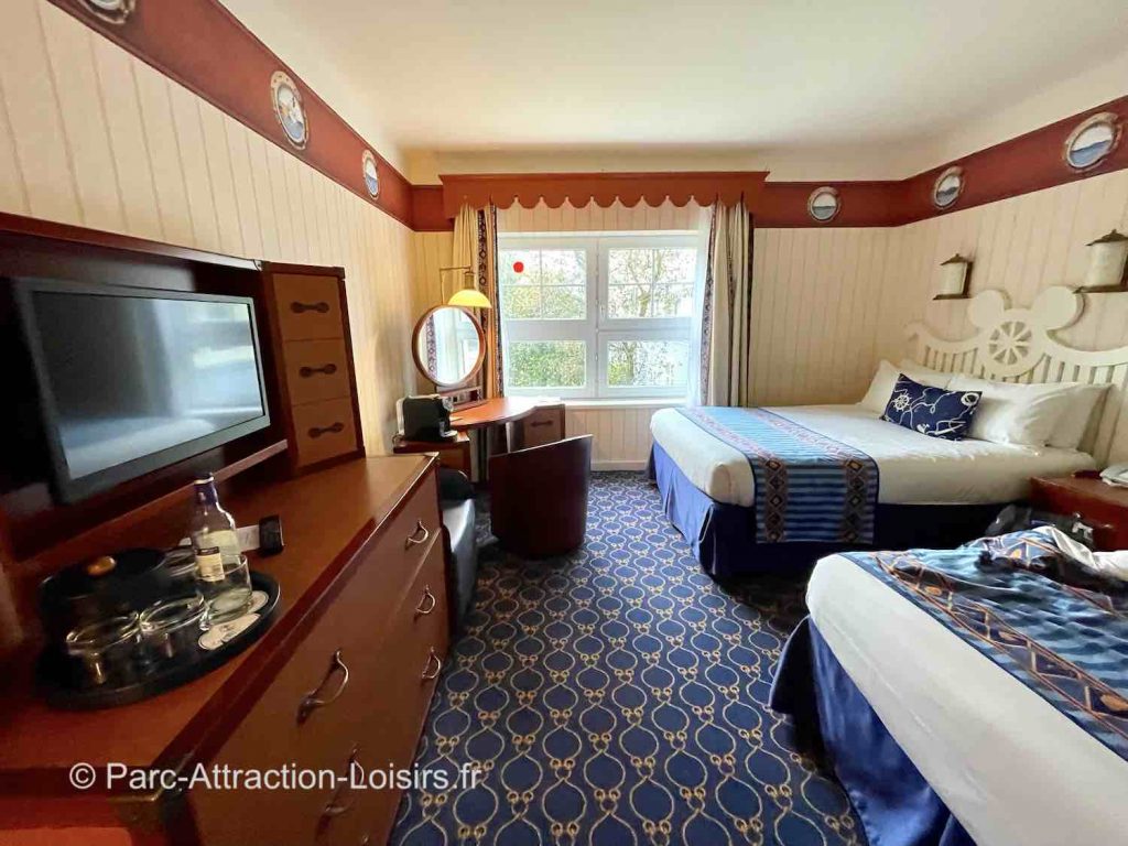 la chambre standard à l'hotel newport bay club de Disney land paris