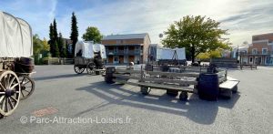 les chariots sot en place au Cheyenne hôtel, ambiance Far-West