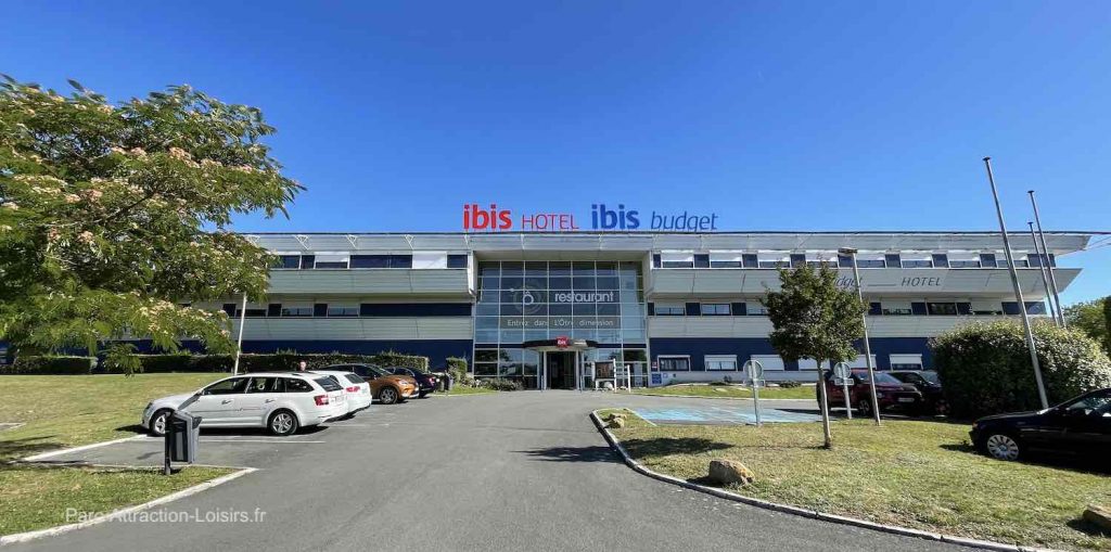 acces et parking hotel ibis futuroscope