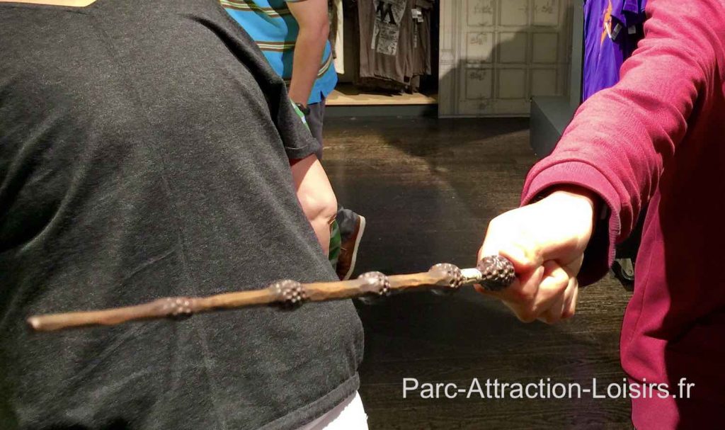 baguette officielle harry potter en vente à la boutique studio tour 