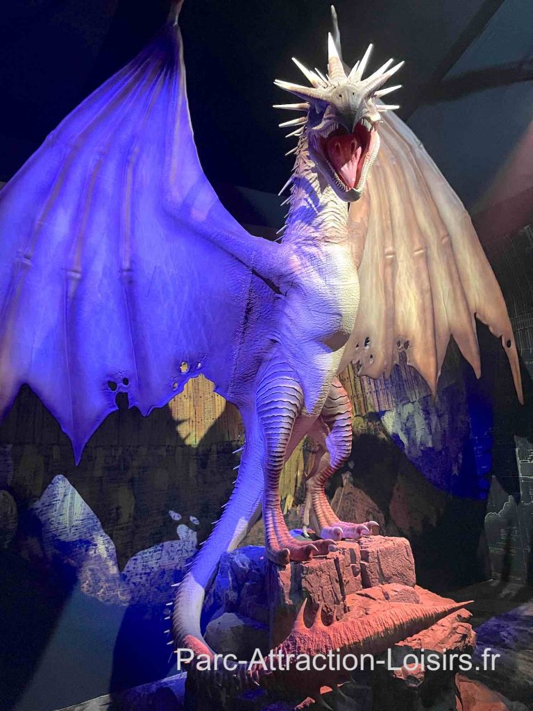 dragon à l'expo du film harry potter