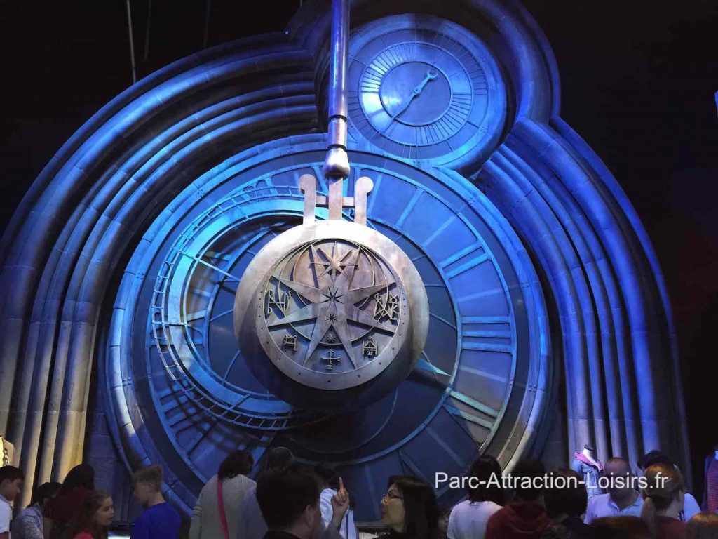 horloge au musée parc Harry Potter