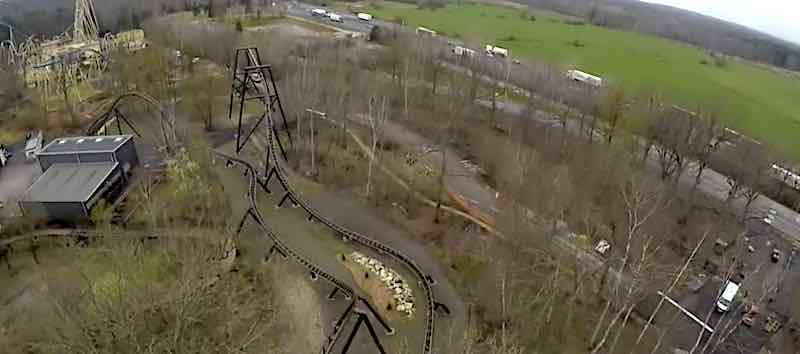 La vue depuis le haut du grand-huit Toutatis au Parc Astérix