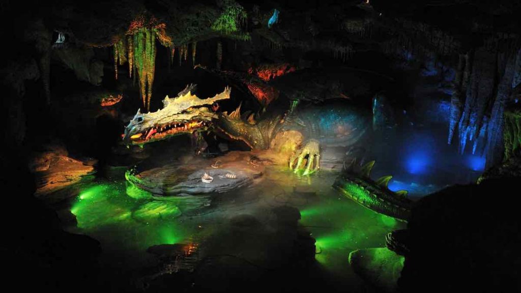 La tanière du dragon - attraction Disneyland Paris
