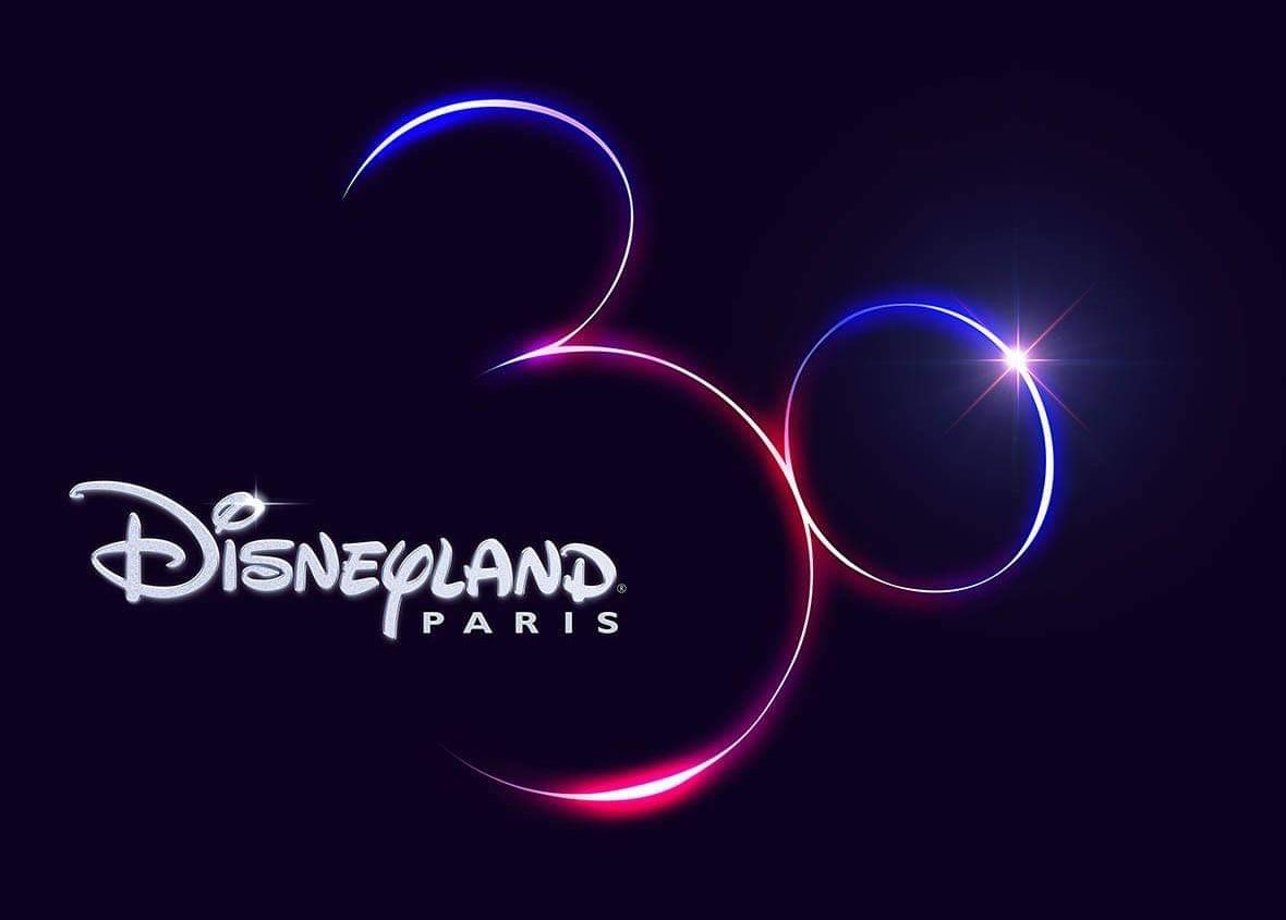 En 2022 Disneyland Paris fête ses 30 ans avec un superbe logo