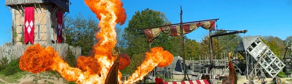 spectacle Puy du Fou viking drakkar en feu