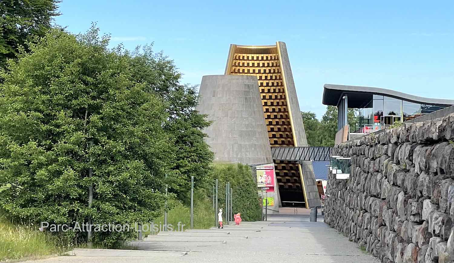 Ré-ouverture Vulcania : le plus grand planétarium de France, LA nouveauté Vulcania 2023 !