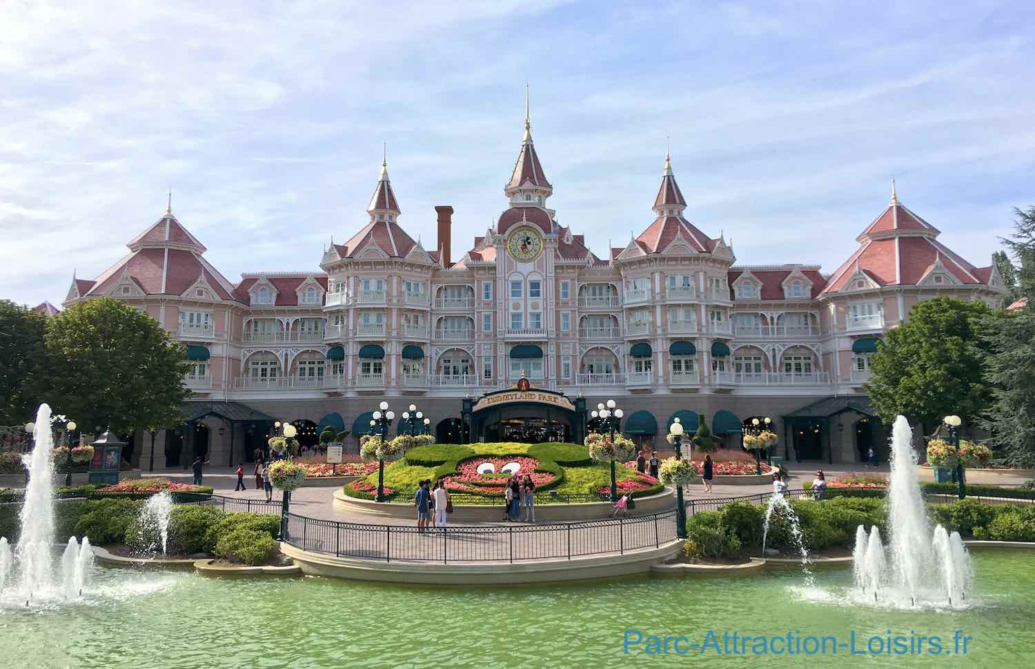 25 conseils, astuces et outils ✅ pour préparer et réussir sa journée dans un parc d’attraction
