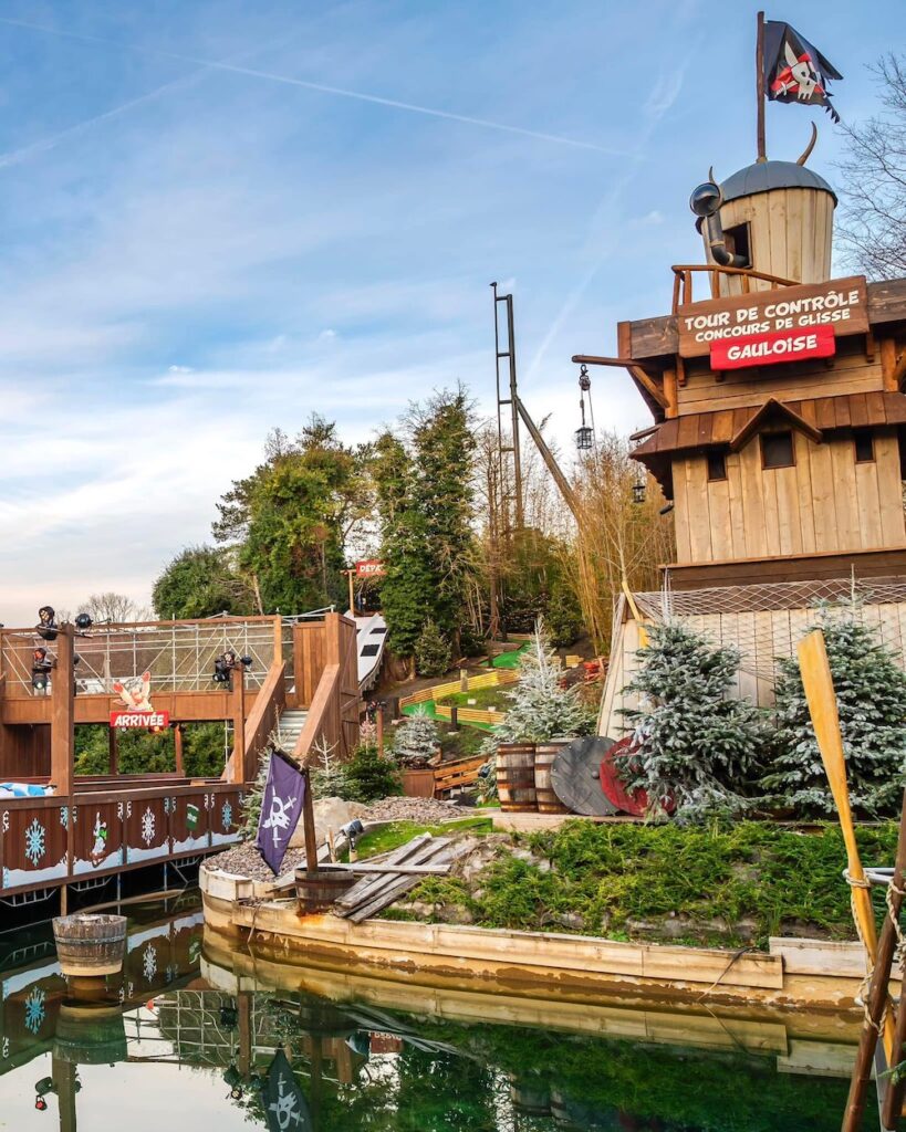 Attraction speciale Noël au Parc Astérix : la grande Glissade d'Obélix