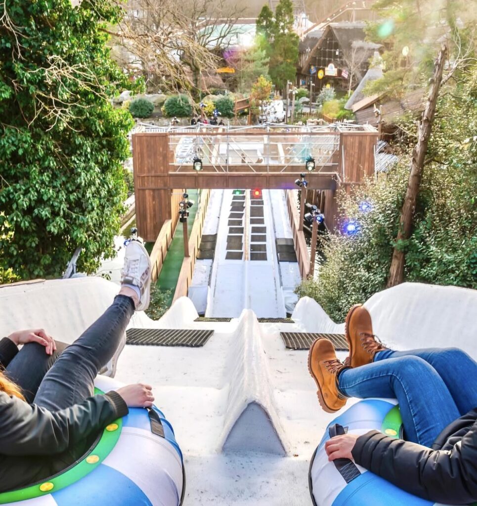 attraction Luge d'Obélix la grande Glissade au Parc Astérix pour Noël