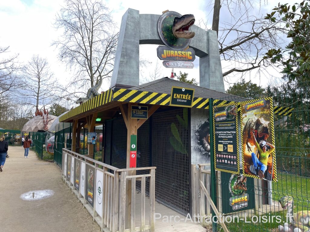 attraction jurassic Island jardin d'acclimatation