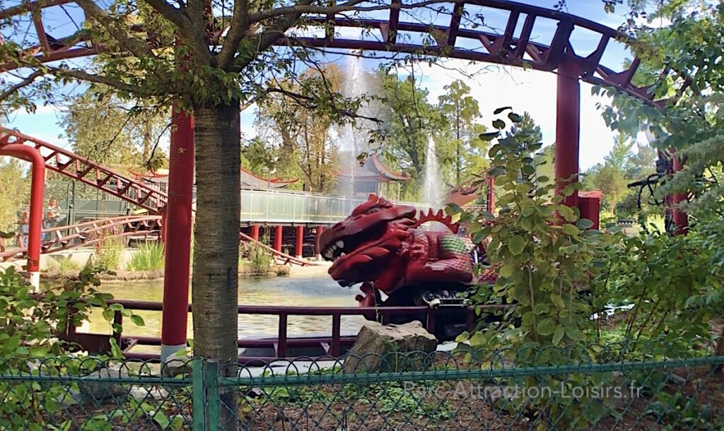 grand-huit coaster dragon jardin d'acclimatation