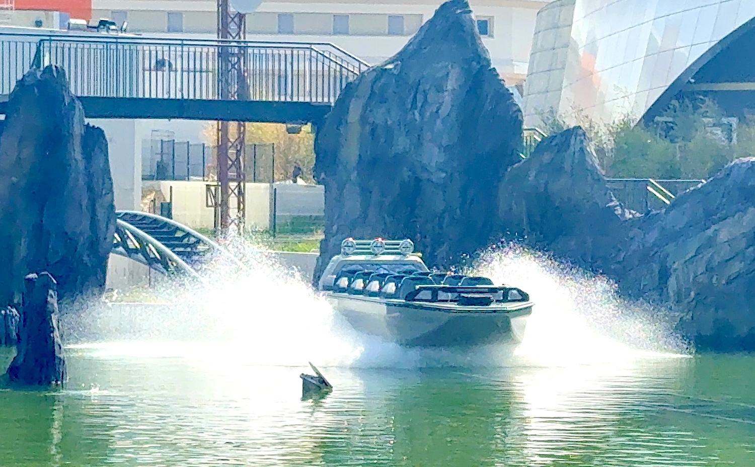 Test Mission Bermudes au Futuroscope en avant-première : vidéo embarquée on-ride, avis et conseils pour ne pas se mouiller !