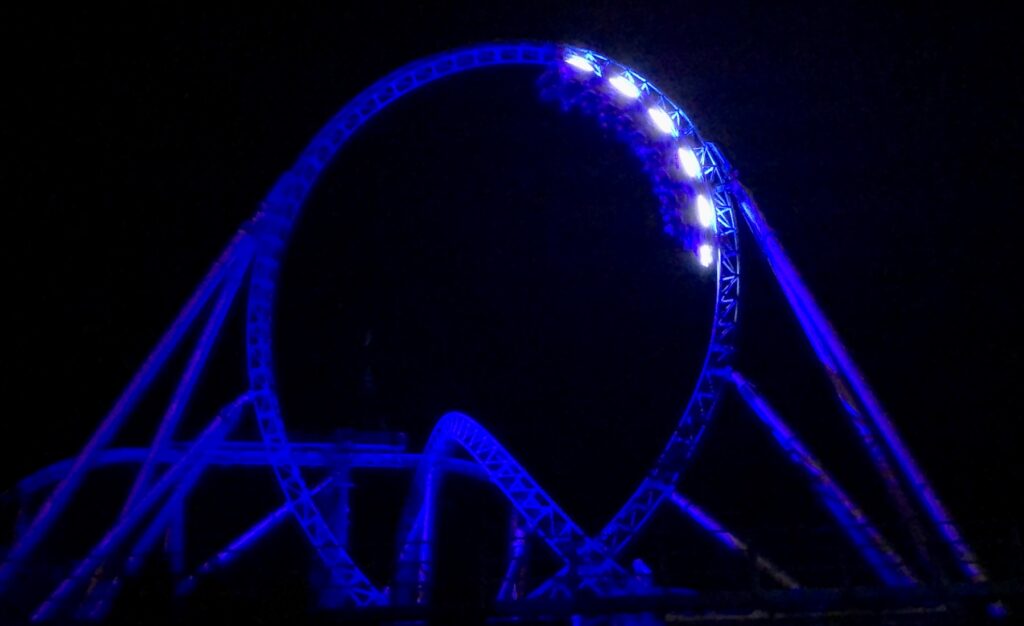 Coaster Blue Fire Europa-Park de nuit