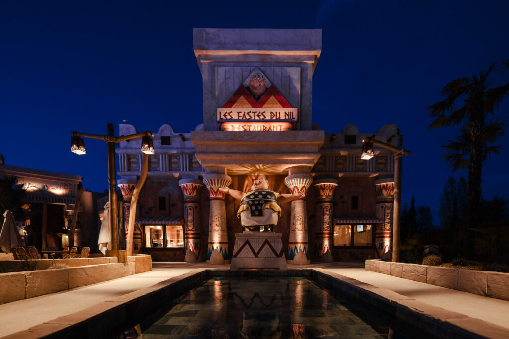 fastes du nil nocturne parc astérix
