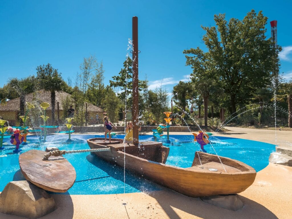 aire de jeux aqua-ludique Walibi Rhône-alpes tiki island