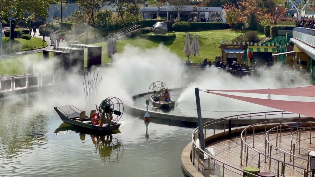 attraction rafraîchissante aventure eclabousse à Futuropolis au Futuroscope quand il fait chaud
