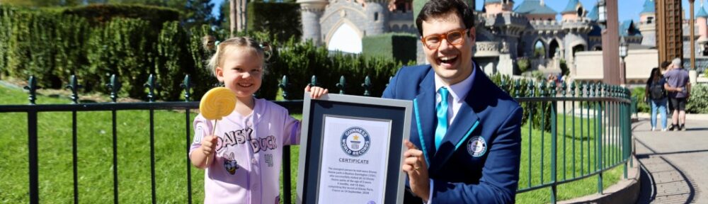 record du monde des visites de tous les parcs Disney le plus jeune