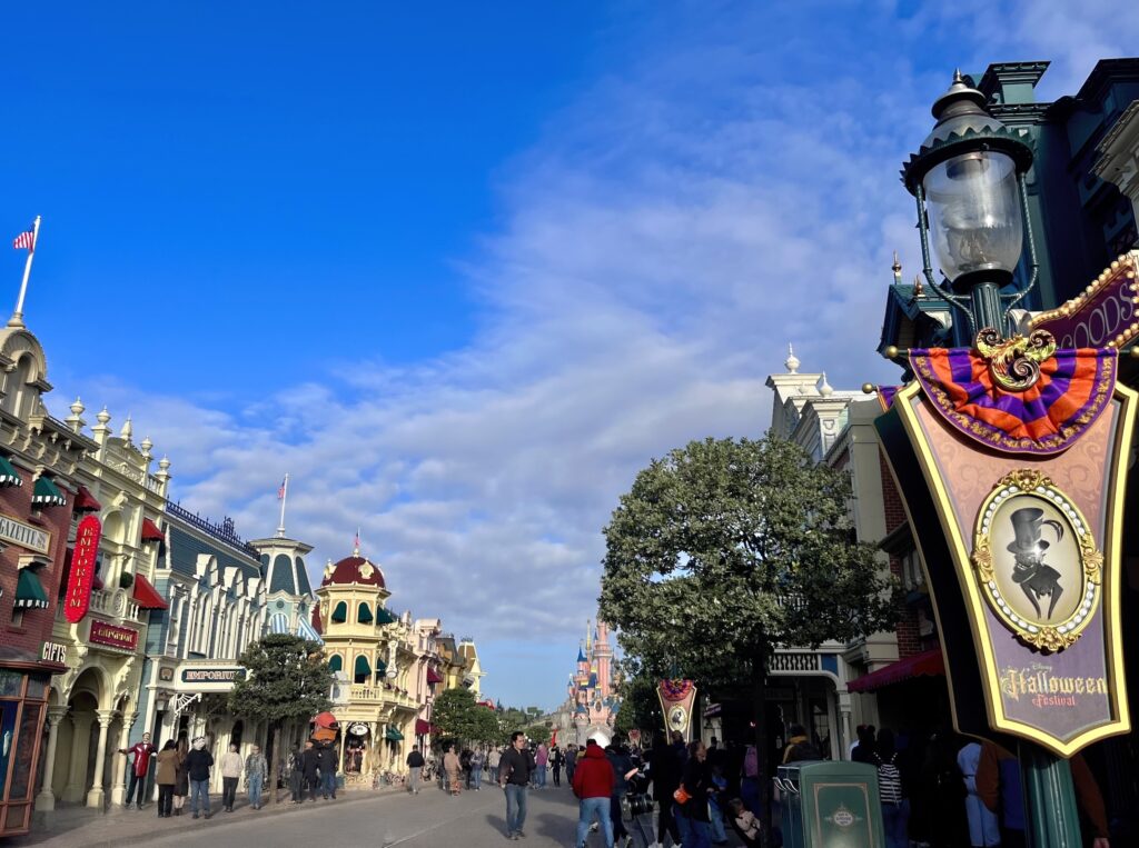 panneau halloween festival disneyland